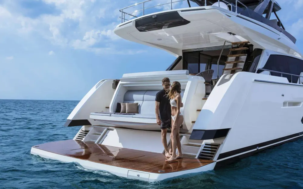 slider 13 Ferretti  720