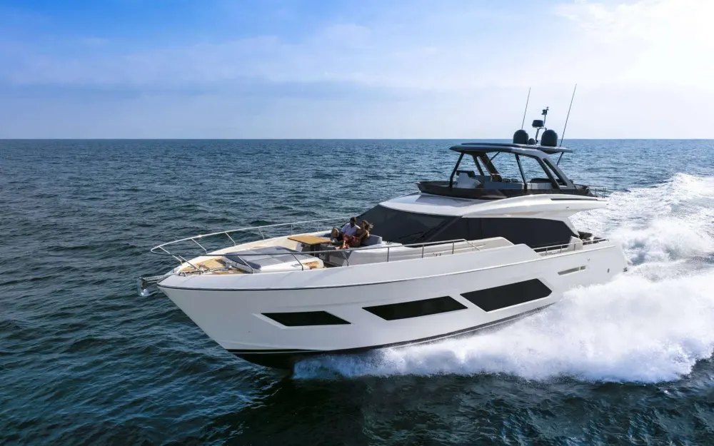 slider 16 Ferretti  720