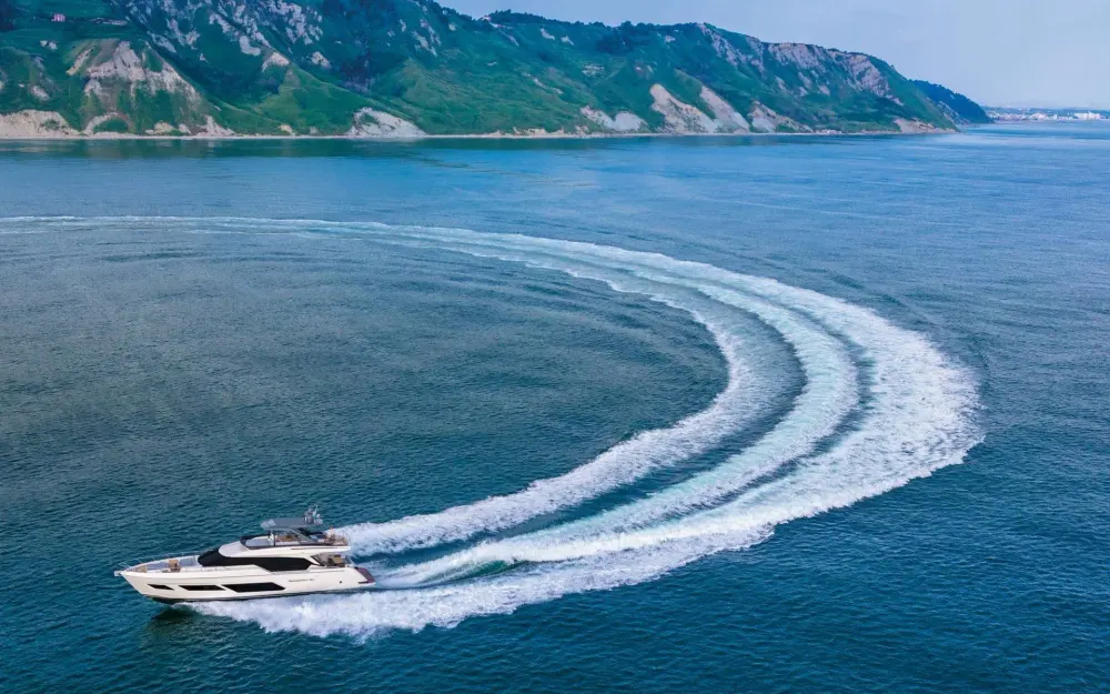 slider 20 Ferretti  720