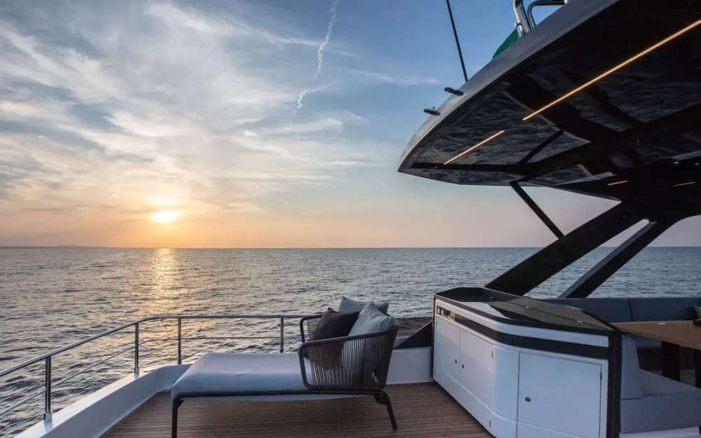 slider 21 Ferretti  720