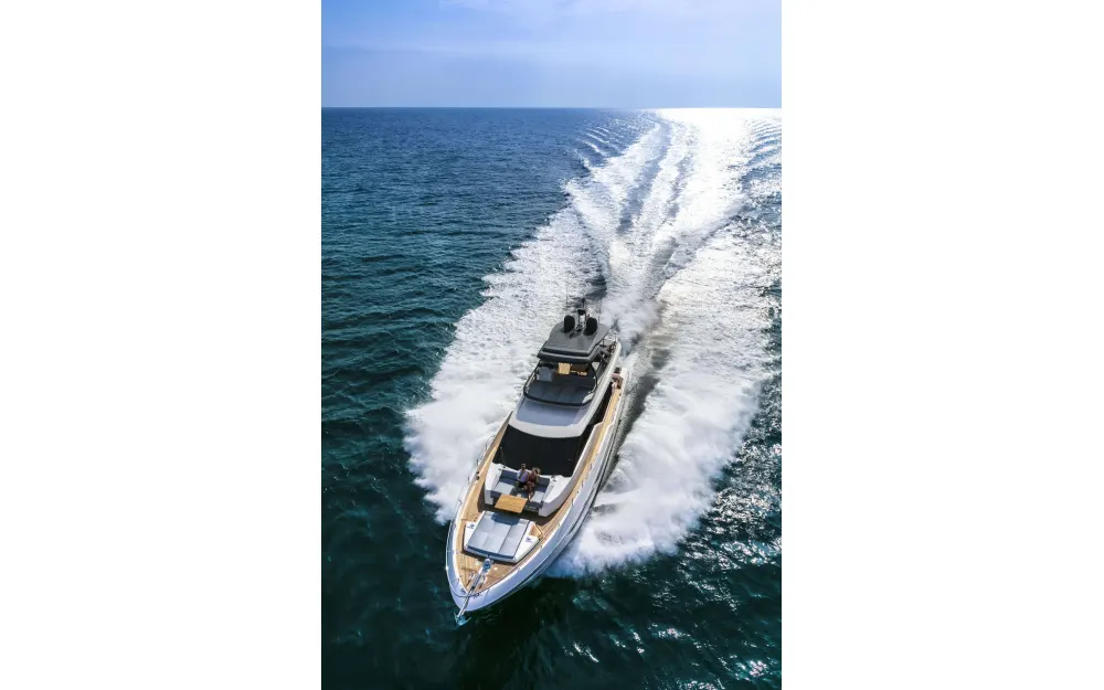 slider 8 Ferretti  720