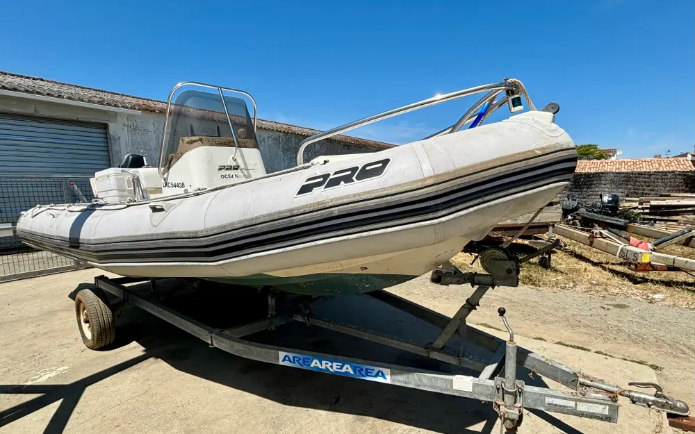 slider 0 Zodiac Pro Open 650