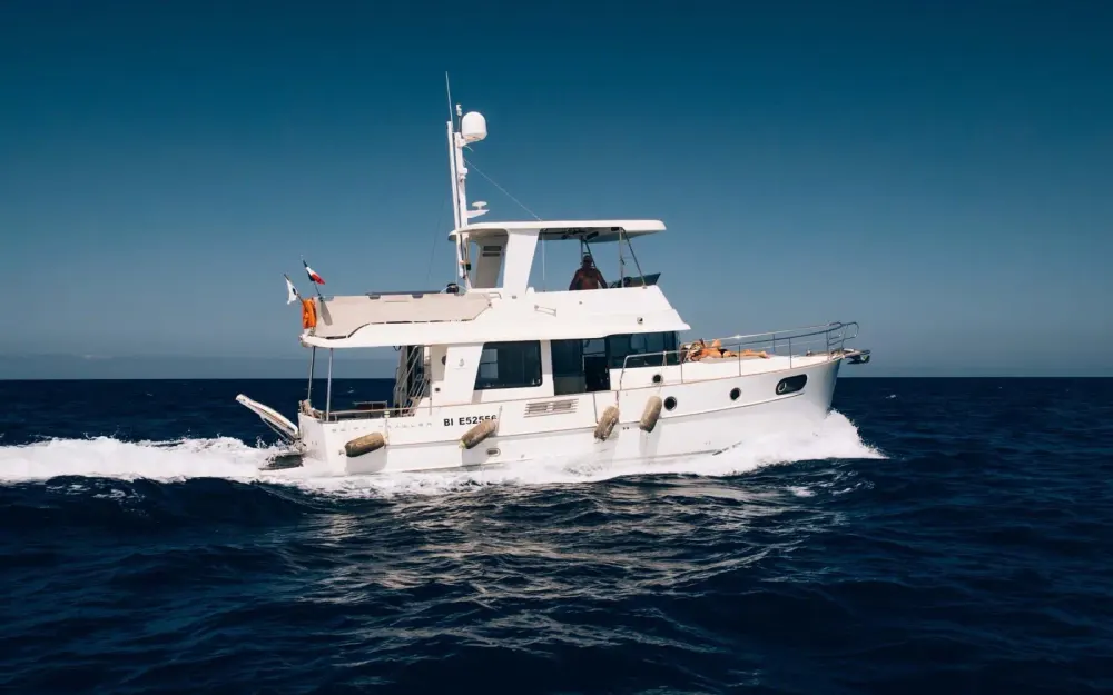 slider 2 Beneteau Swift Trawler 44