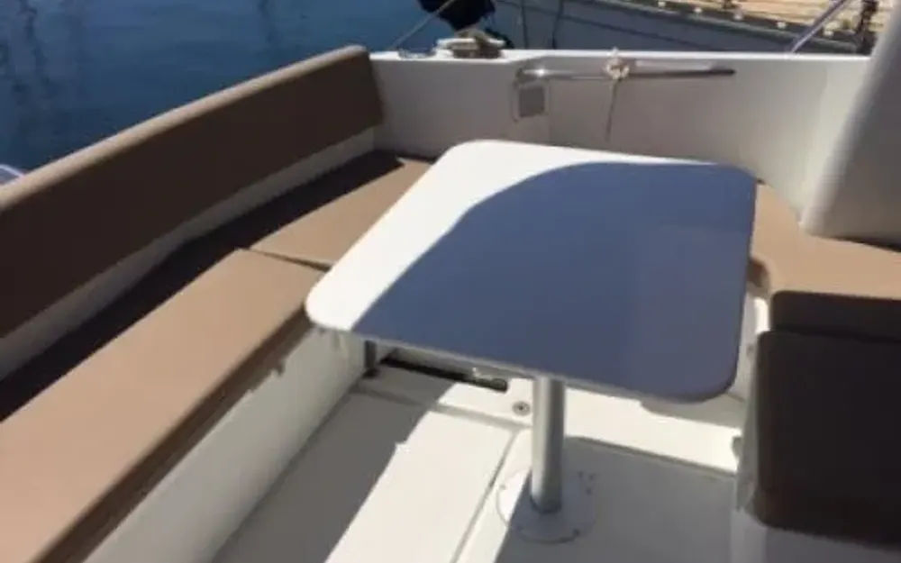 slider 4 Jeanneau Merry Fisher 855