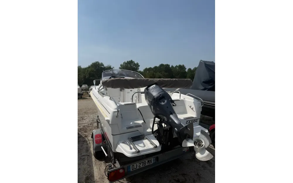 slider 1 B2 Marine CAP FERRET 522 CRUISER
