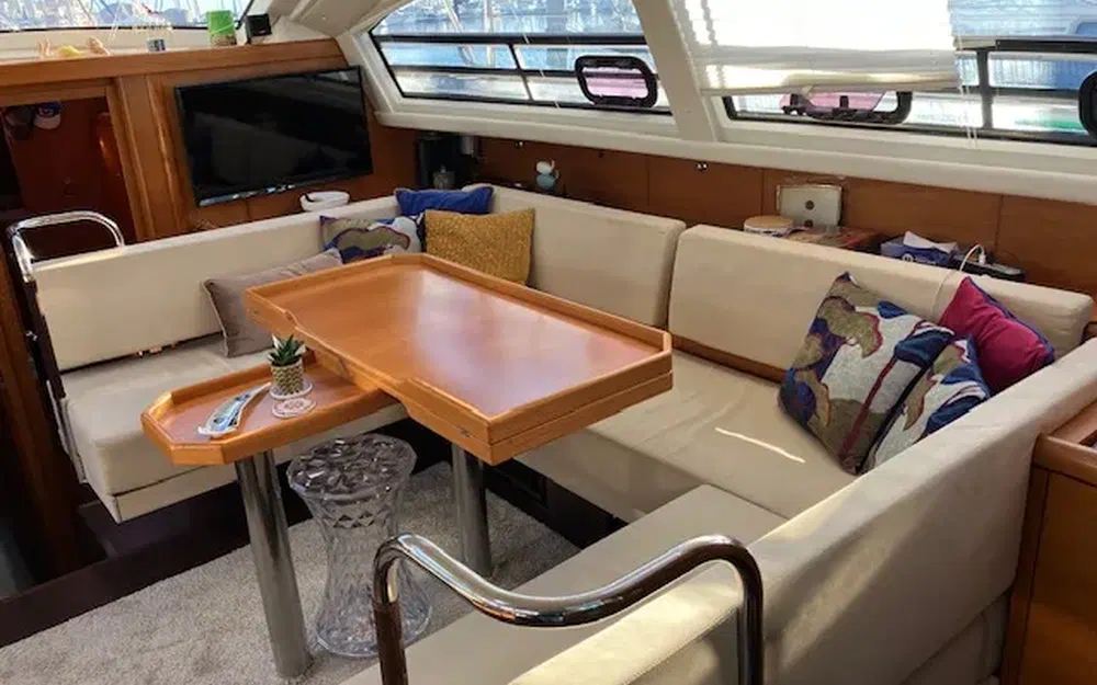 slider 12 Wauquiez Pilot Saloon 55