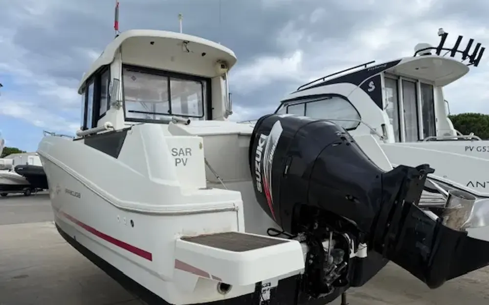 slider 2 Beneteau Barracuda 7
