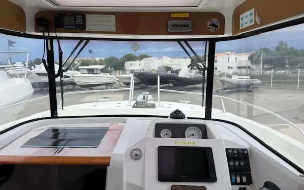 slider 5 Beneteau Barracuda 7