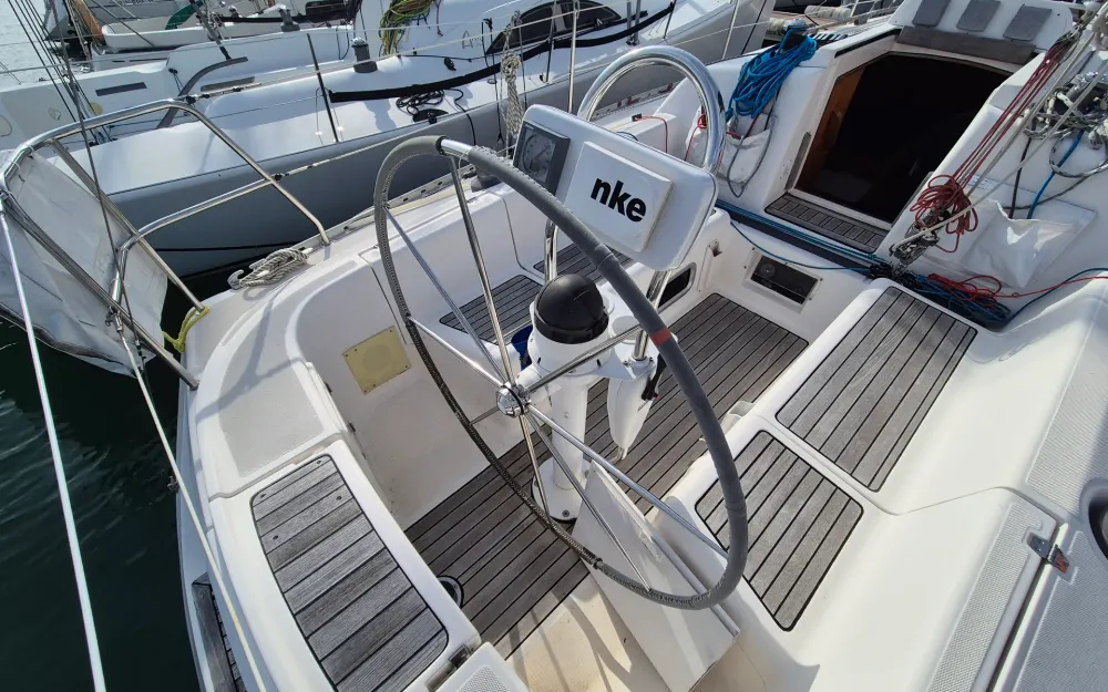 slider 1 Elan  333