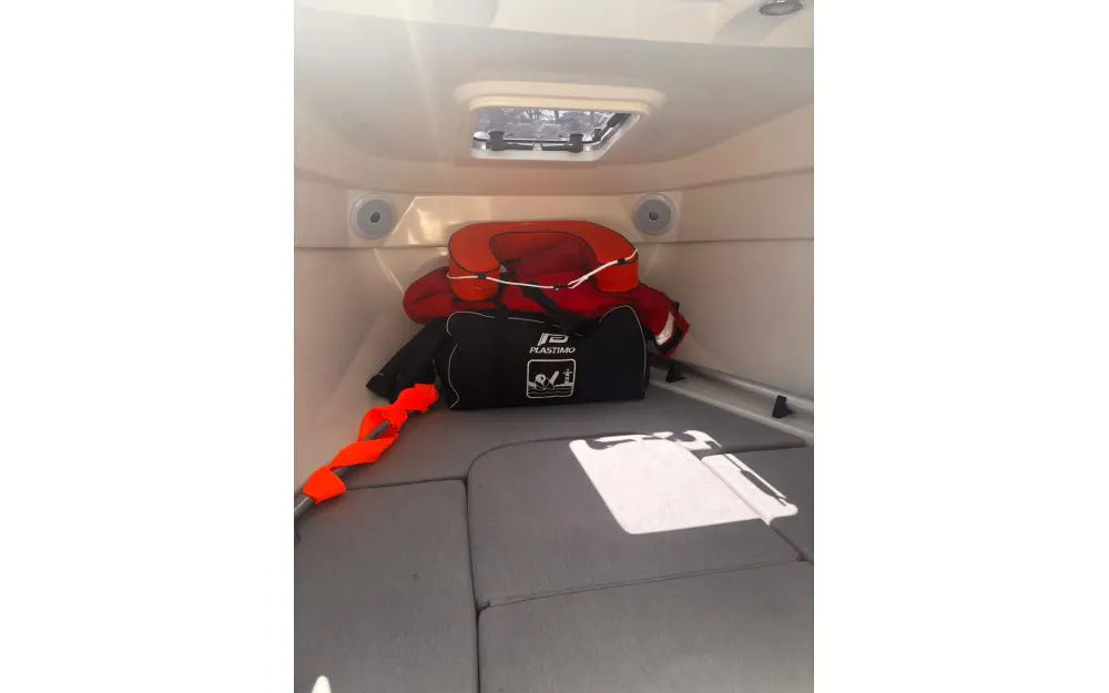 slider 3 Quicksilver Activ 555 Cabin