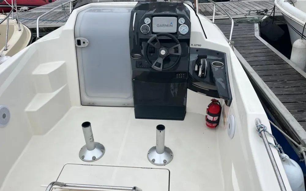 slider 5 Quicksilver Activ 555 Cabin