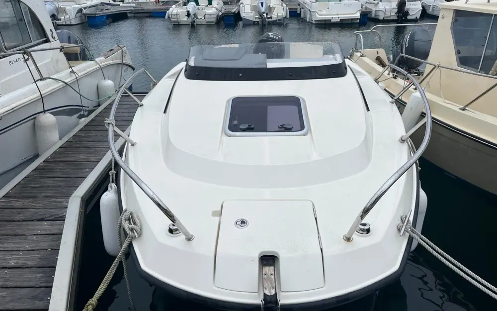slider 0 Quicksilver Activ 555 Cabin