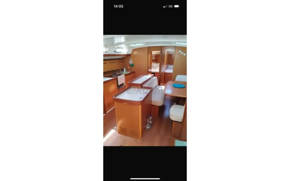 slider 5 Beneteau Cyclades 50.4