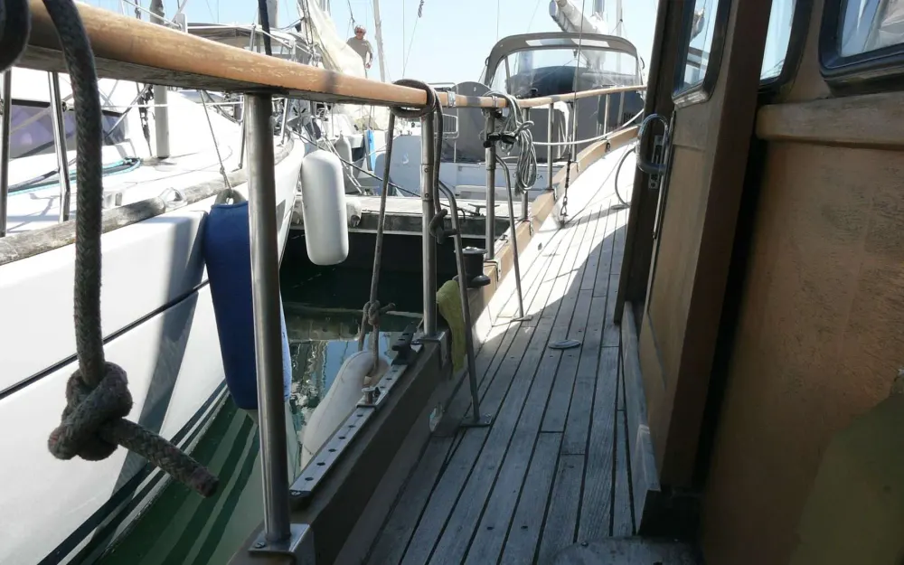 slider 11 Siltala Yachts Nauticat 33