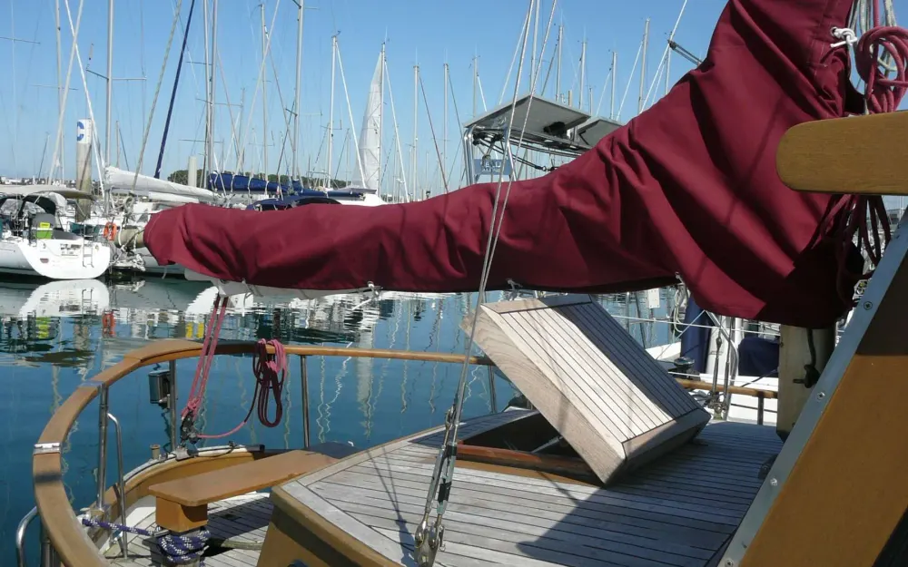 slider 7 Siltala Yachts Nauticat 33