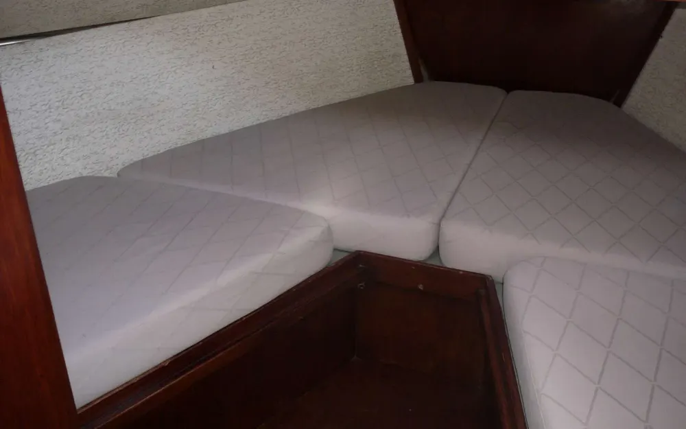 slider 1 Siltala Yachts Nauticat 33