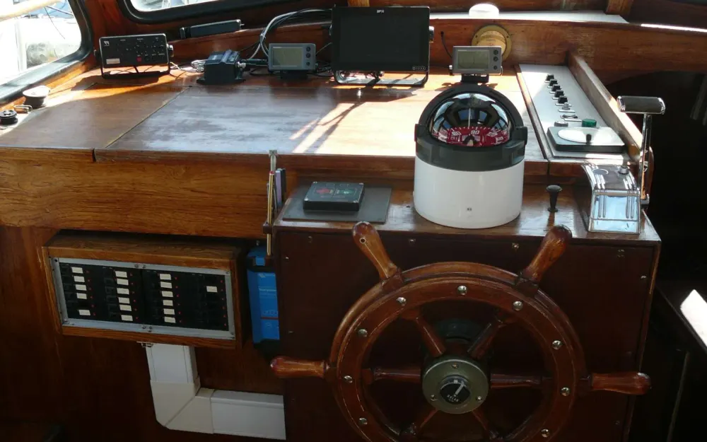 slider 4 Siltala Yachts Nauticat 33