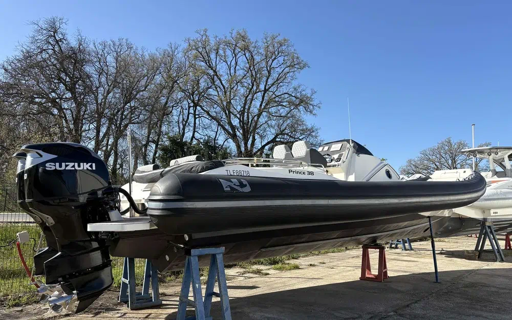 slider 18 Nuova Jolly Prince 38 CC