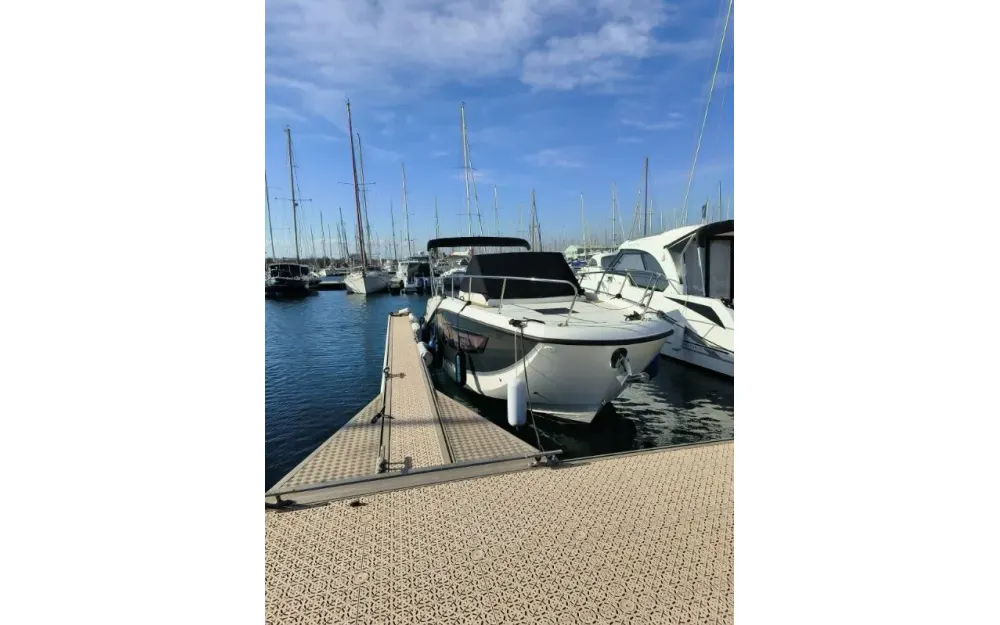 slider 2 Quicksilver Activ 875 Sundeck