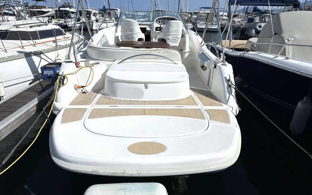 slider 1 Rio  850 Day Cruiser