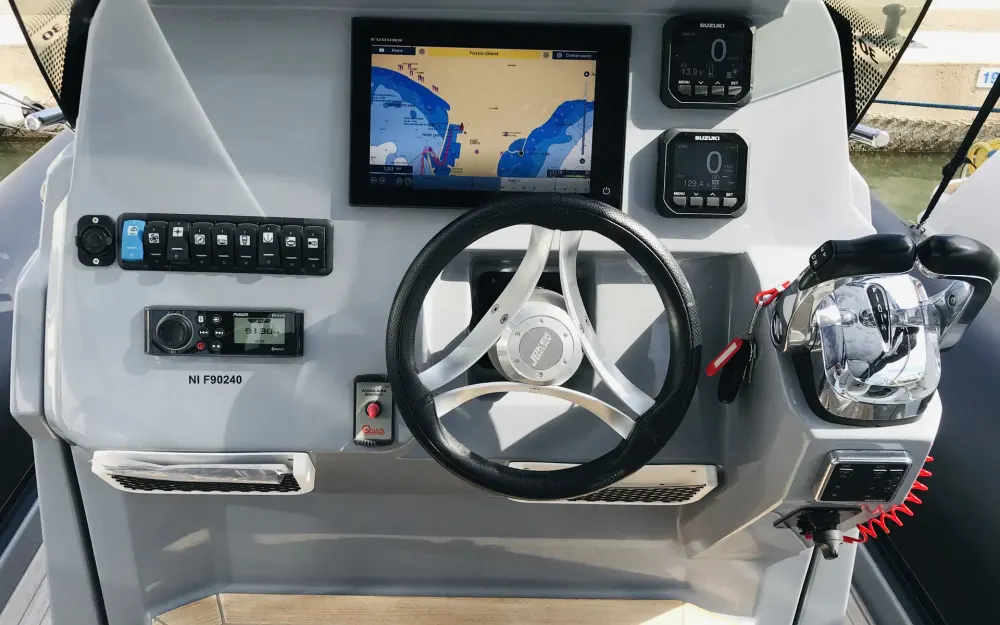 slider 10 Joker Boat Clubman 30