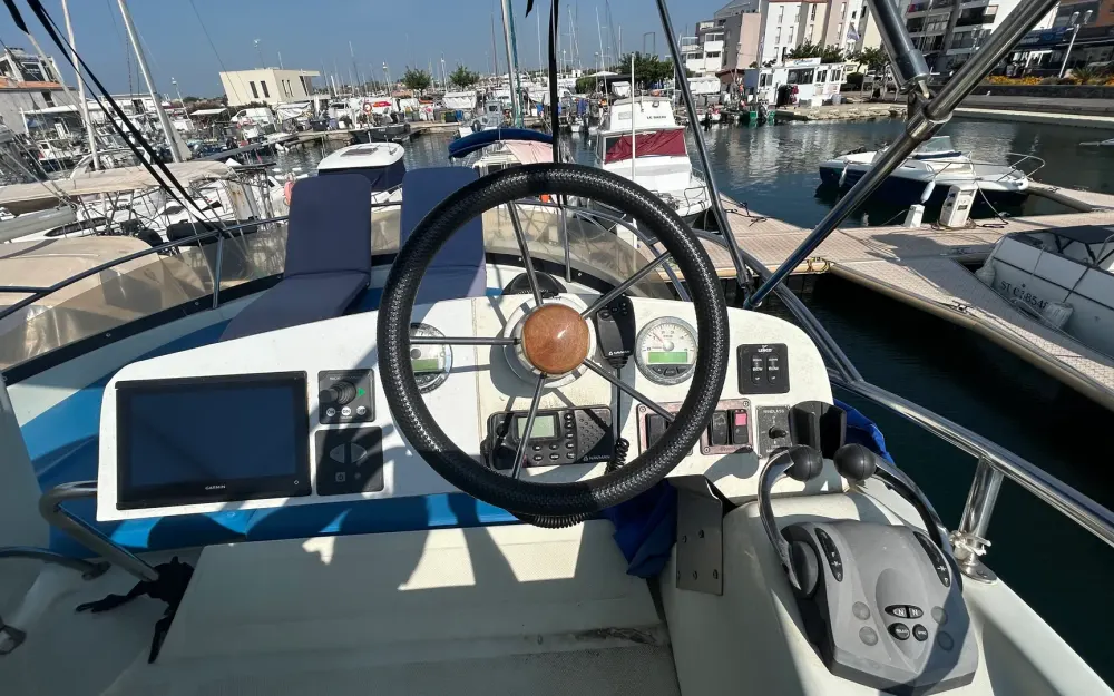 slider 13 ST Boats  34 Cruiser Fly