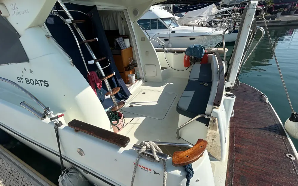 slider 7 ST Boats  34 Cruiser Fly