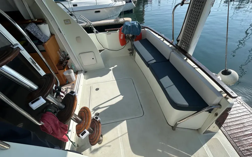 slider 10 ST Boats  34 Cruiser Fly