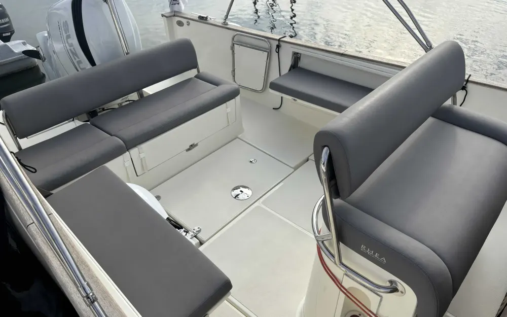 slider 2 Rhea  27 Open