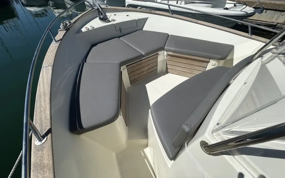 slider 6 Rhea  27 Open