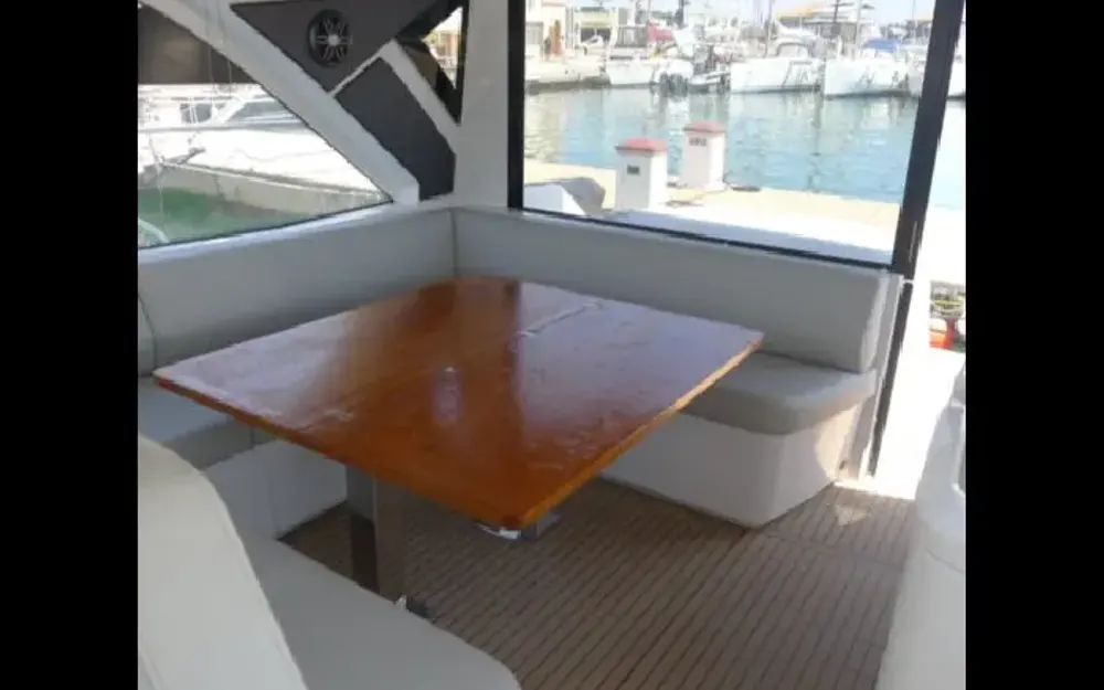 slider 10 Beneteau Gran Turismo 45