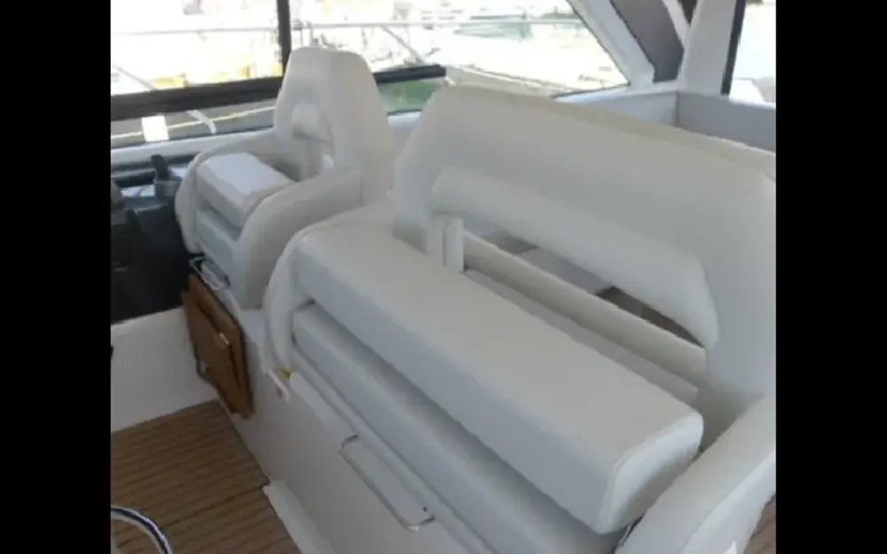 slider 15 Beneteau Gran Turismo 45