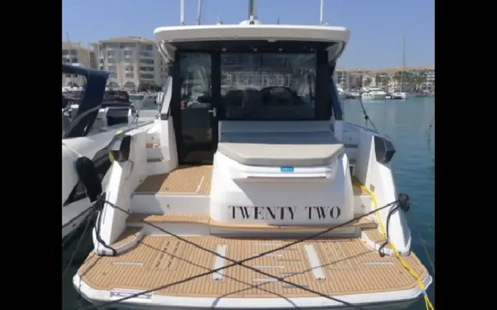 slider 2 Beneteau Gran Turismo 45