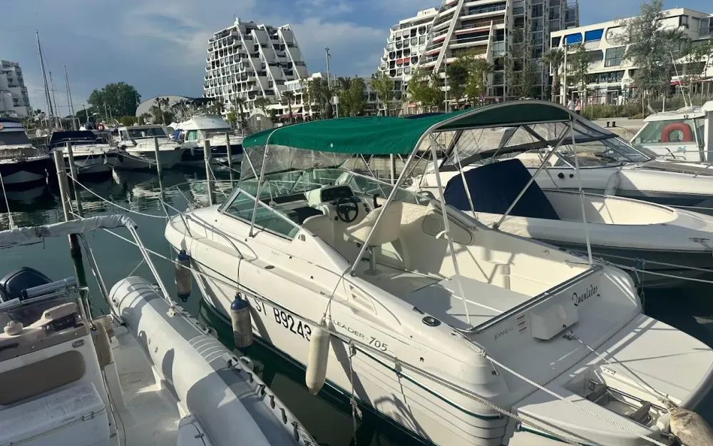 slider 1 Jeanneau Cap Camarat 705