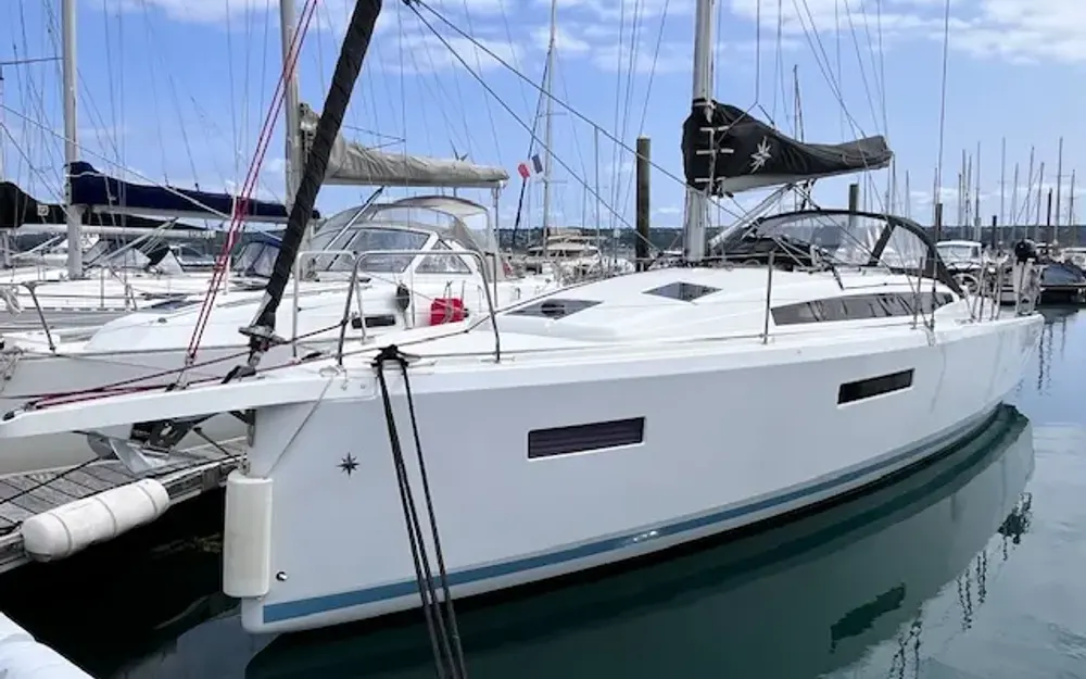 slider 0 Jeanneau Sun Odyssey 380