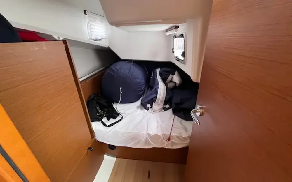 slider 11 Jeanneau Sun Odyssey 380