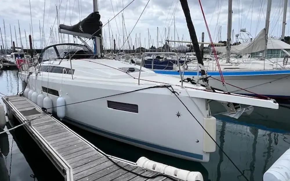 slider 1 Jeanneau Sun Odyssey 380