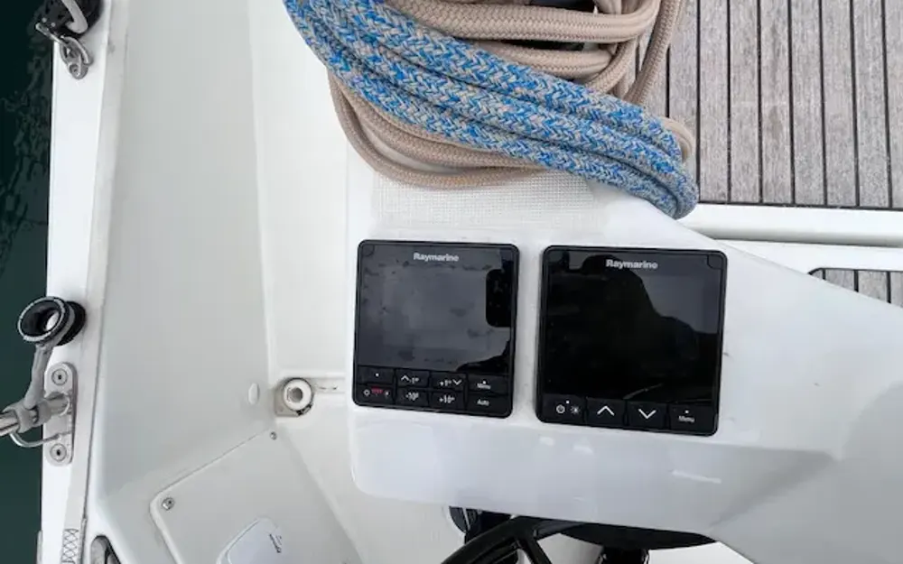 slider 6 Jeanneau Sun Odyssey 380