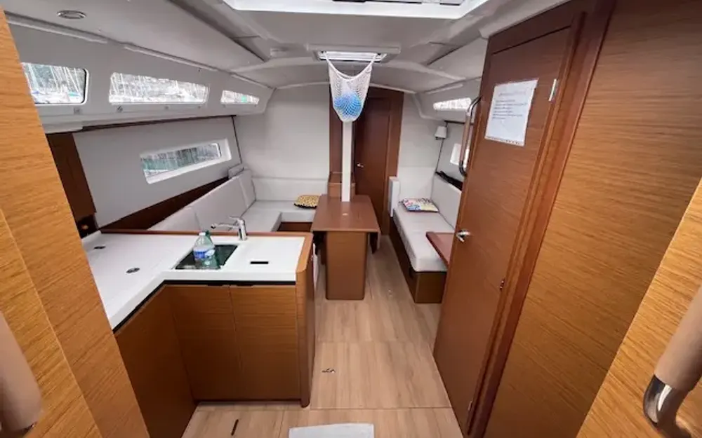 slider 8 Jeanneau Sun Odyssey 380