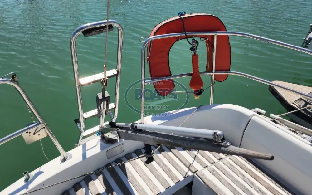 slider 9 Beneteau First 325