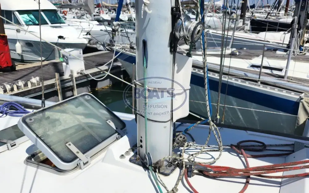 slider 11 Beneteau First 325