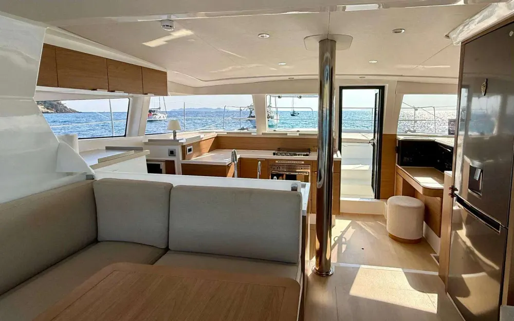 slider 2 Bali Catamarans Bali 4.2