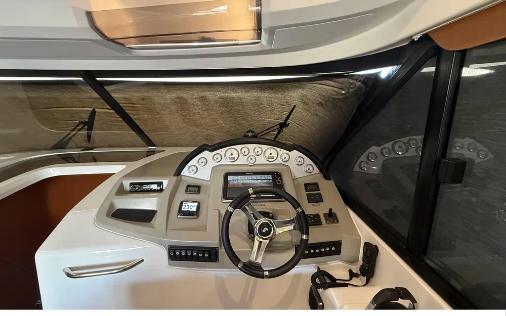 slider 15 Beneteau Antares 42