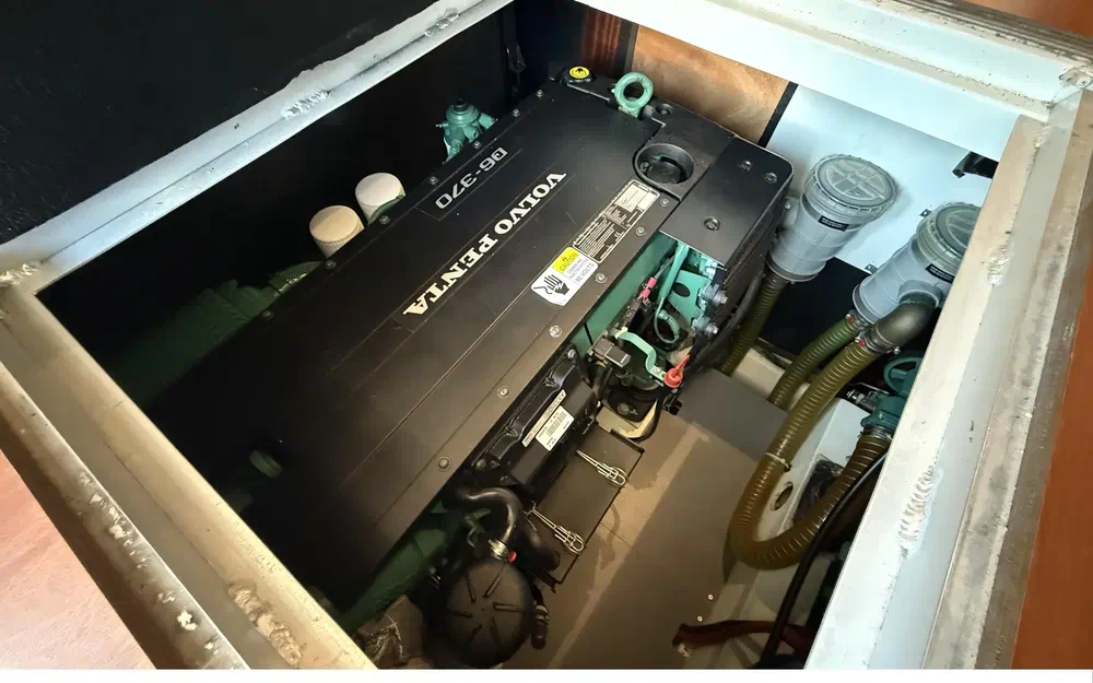 slider 23 Beneteau Antares 42