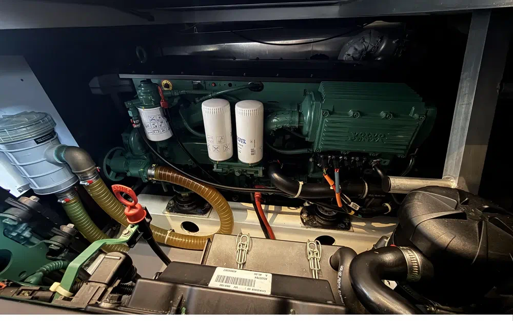 slider 24 Beneteau Antares 42