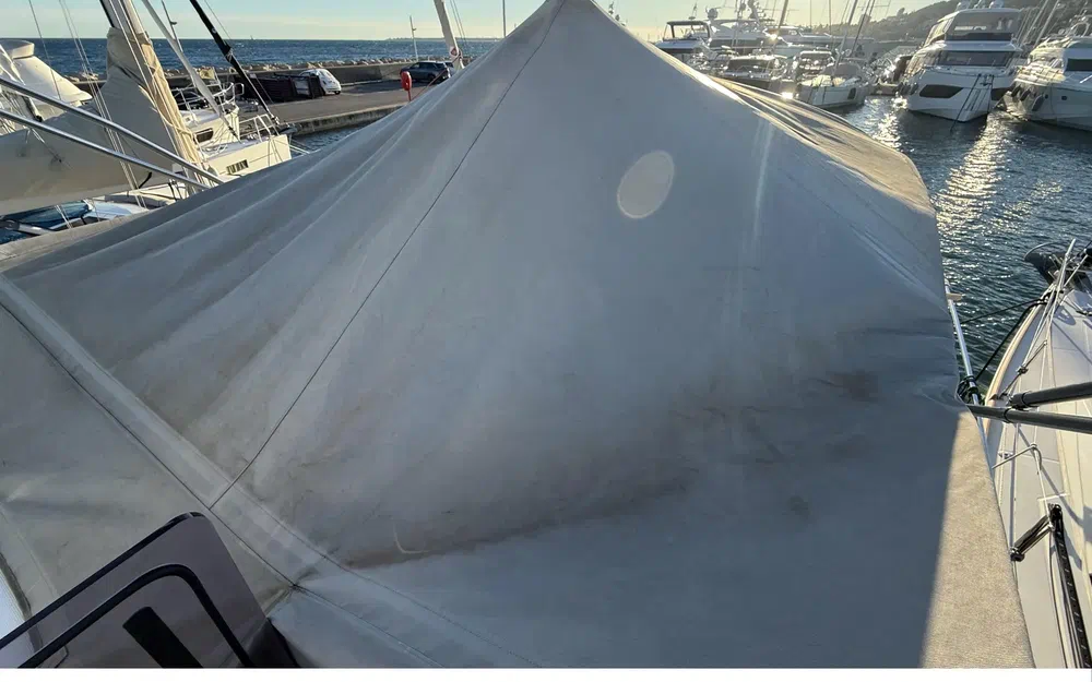 slider 29 Beneteau Antares 42