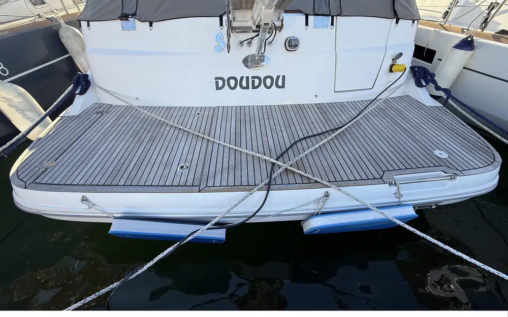 slider 3 Beneteau Antares 42