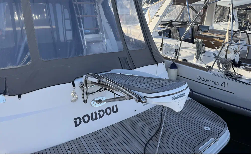 slider 4 Beneteau Antares 42