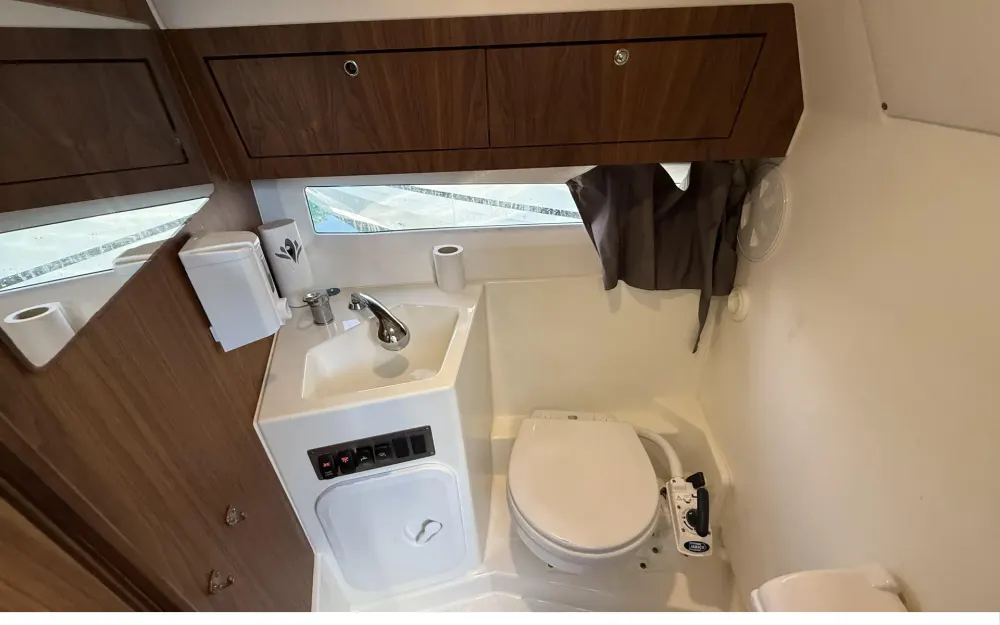 slider 19 Parker  790 Explorer