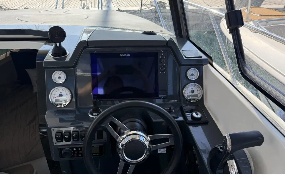 slider 33 Parker  790 Explorer